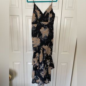 Lulus high low, never worn dress.
